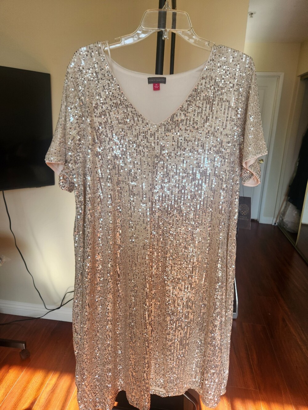 Vince Camuto Rose Gold Sequin V-Neck Mini Dress Size 2X NWT